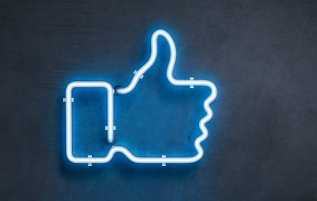 6 stvari koje nikada ne biste trebali deliti na Facebook-u i društvenim mrežama!