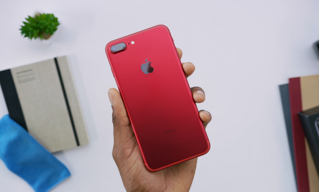 Apple predstavio specijalnu, crvenu verziju iPhone 7 telefona! (VIDEO)