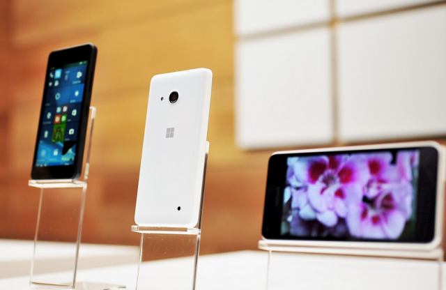 Microsoft je zvanično predstavio dva istinski premium telefona, Lumia 950 i 950XL! (VIDEO)