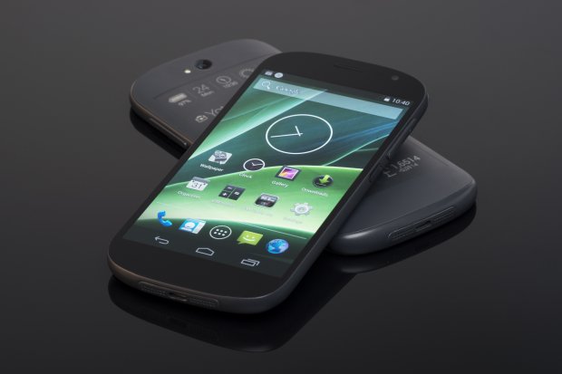 YotaPhone 2 je prvi ruski telefon sa dva ekrana! (VIDEO)